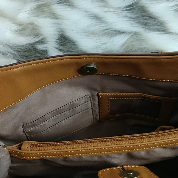 🎯 SOLD! - Nine West Vegan Leather Bag. Size 13x8" EUC! - Picture 6 of 16